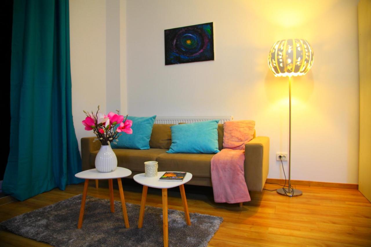 Romantic Luxury In Center Apartment